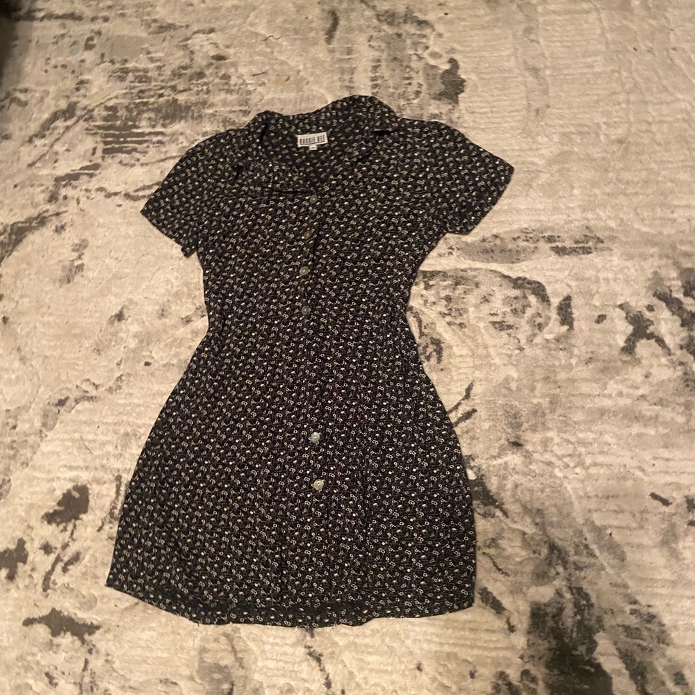 Vintage adorable button up ROBBIE BEE